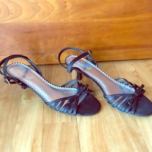 Predictions mini high heels